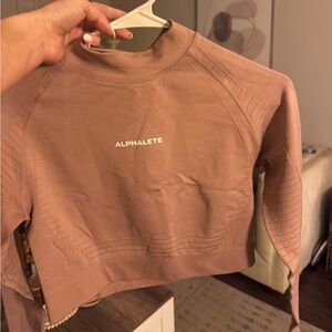 Alphalete long sleeve athletic crop top / medium